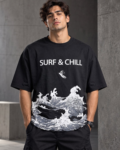 Surf & Chill black T-shirt – front portrait view